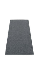 Picture of Grå Pappelina matta SVEA Granit/Black Metallic 70 x 160 cm / 2 ¼' x 5 ¼'