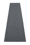 Picture of Grå Pappelina matta SVEA Granit/Black Metallic 70 x 320 cm / 2 ¼' x 10 ½'