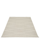 Picture of Grå Pappelina matta MAX Linen/Vanilla 180 x 260 cm / 6' x 8 ½'
