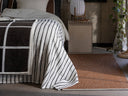 <h3>NILS</h3><p><strong>Tactile texture<br/>Natural sheen<br/>Woven with a linen warp</strong></p>