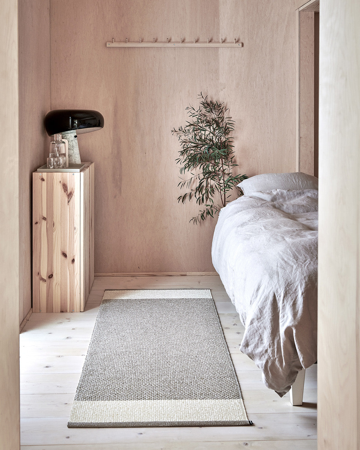 EDIT Mud - Small Rug – Pappelina