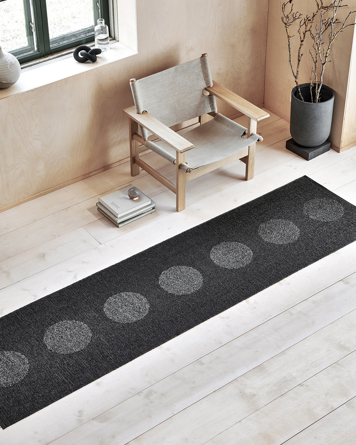 VERA 2.0 Black - Runner Rug – Pappelina