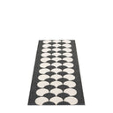 Picture of Svart/Vit Pappelina matta POPPY Vanilla/Black 70 x 150 cm / 2 ¼' x 5'